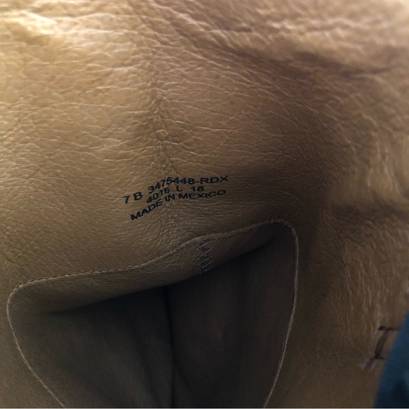 Melissa Button 2 - Picture 15 of 15